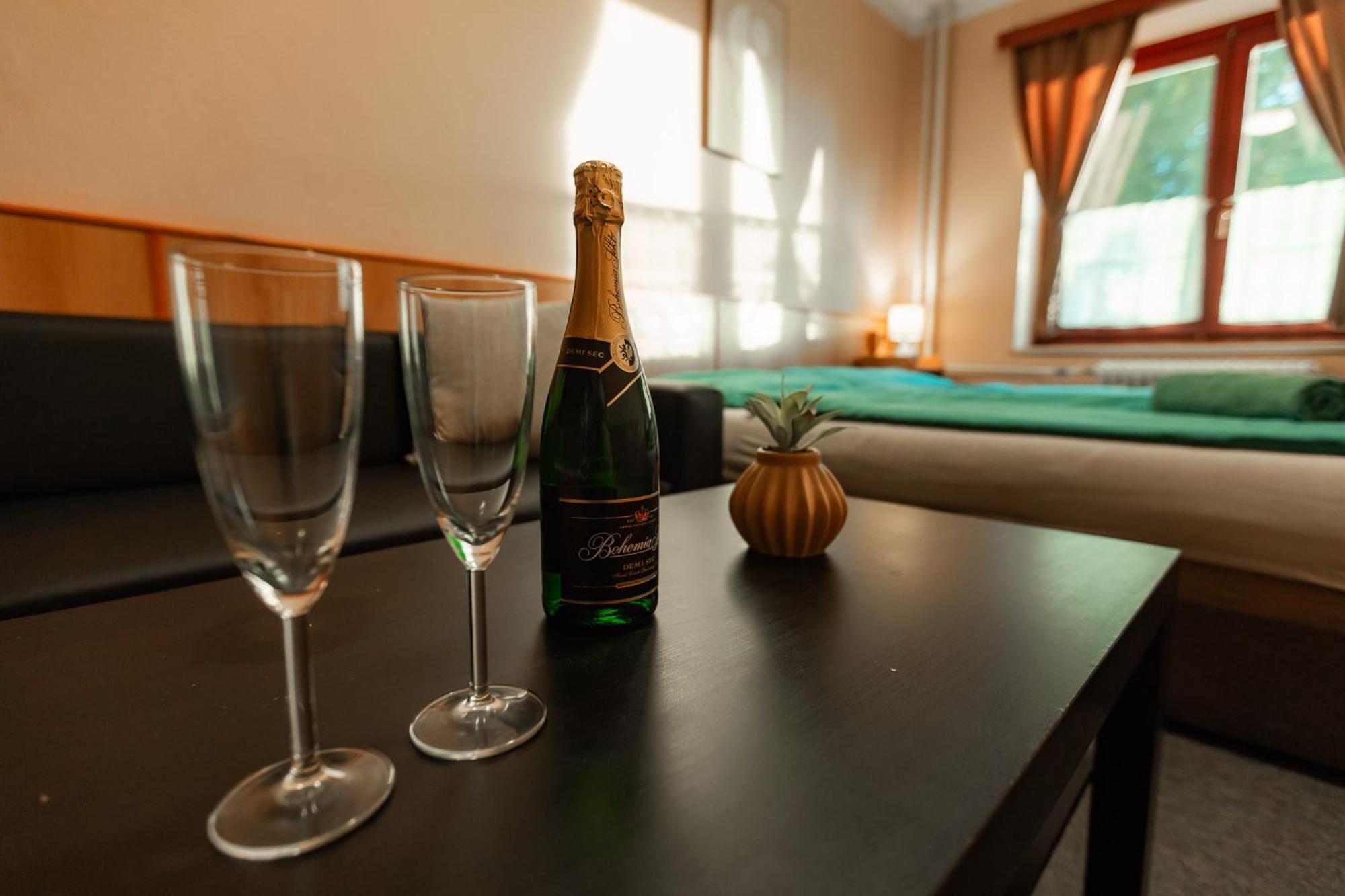 Hotel Rozkos Ческа-Скаліце Номер фото